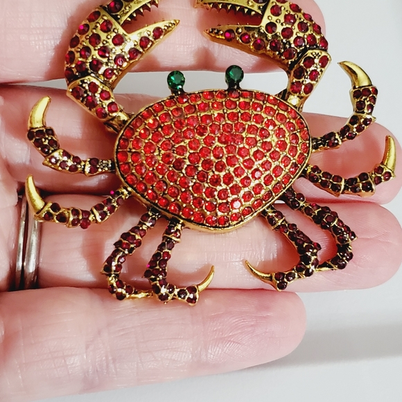 Red crab brooch Heidi Daus pin queen crab vintage crystals gold sparkly - Picture 12 of 16